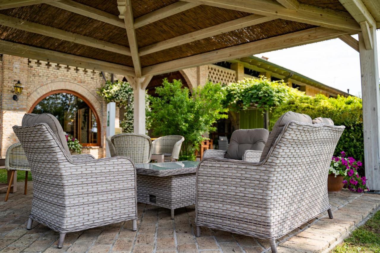 Agriturismo Isola Augusta Palazzolo dello Stella ภายนอก รูปภาพ