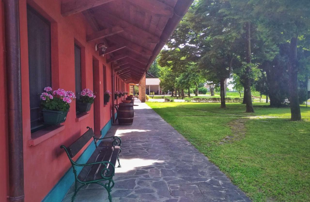 Agriturismo Isola Augusta Palazzolo dello Stella ภายนอก รูปภาพ